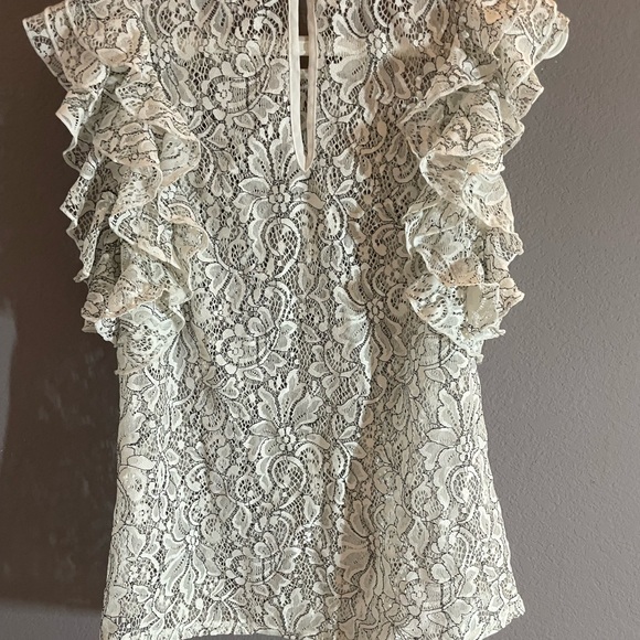 Takara Ivory Floral Lace Ruffle Top - Picture 2 of 2